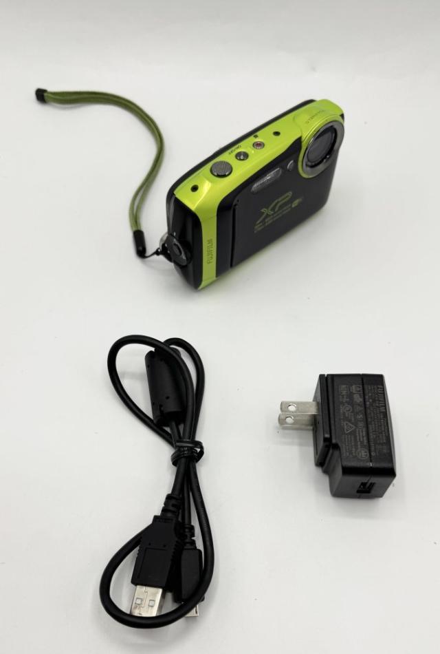【中古 動作確認済】 FUJIFILM FinePix XP130 デジタルカメラ(ライム)
