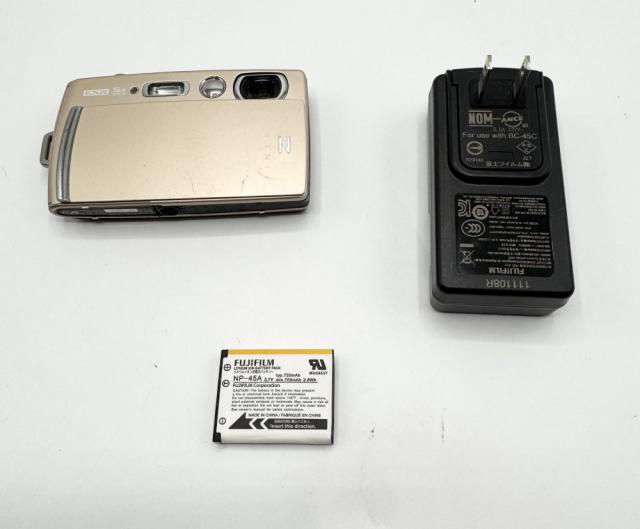 【中古 動作確認済】 FUJIFILM デジタルカメラ FinePix Z1000EXR 光学5倍 シャンパンゴールド F FX-Z1000EXR G