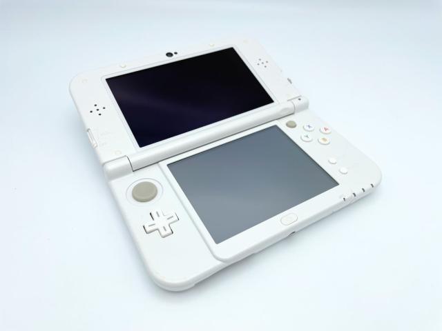 中古 New ニンテンドー3DS LL パールホワイト_1