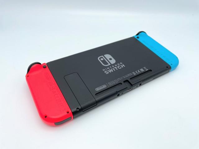 中古 【新モデル】Nintendo Switch 本体【Joy-Con(L) ネオン