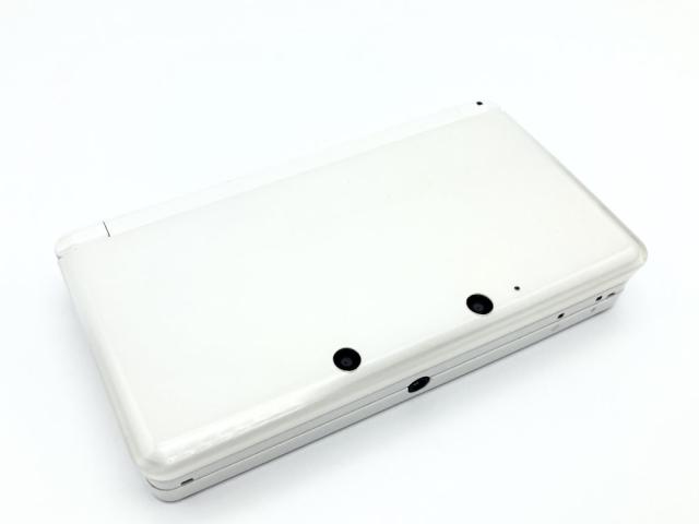ニンテンドー3DS ピュアホワイト