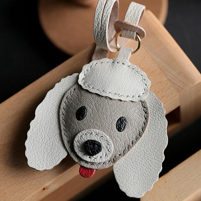 本革 犬モチーフ キーホルダー バッグチャーム ストラップ かわいい シンプル ハンドメイド 手作り レザー ナチュラル ギフト レディース メンズ おしゃれ 鍵 バッグ用アクセサリー
