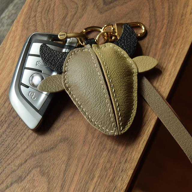 おうし座キーホルダー  バッグチャーム  アクセサリー  革小物 キーリング キーイング 車の鍵  チャーム ストラップ  ギフト プレゼント 記念日  お祝い プチギフト 男女兼用 ハンドメイド  天然レザー 手作り_6
