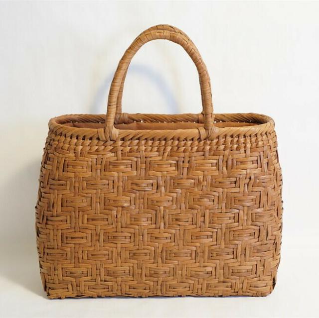 母の日  ギフト  プレゼント 山葡萄 亀甲編み 籠 かご バッグ コンパクト 巾着 手作り  山葡萄 かごバッグ  やまぶどう 山ぶどう カゴバッグ 持ち手 おしゃれ バスケット メルカド レディース ハンドバッグ 着物 籠バッグ
