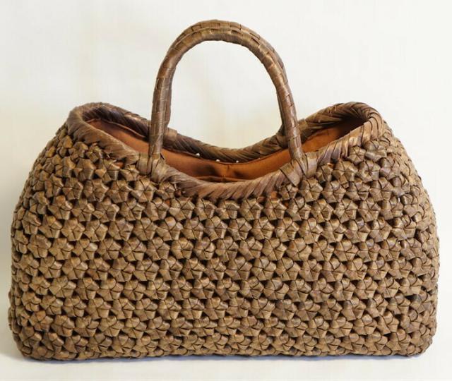 母の日  ギフト  プレゼント 山胡桃木 クルミ 六角花結び編み 山葡萄 籠 かご バッグ コンパクト 巾着  山葡萄 かごバッグ  やまぶどう 山ぶどう カゴバッグ 持ち手 おしゃれ バスケット メルカド レディース ハンドバッグ 着物 籠バッグ