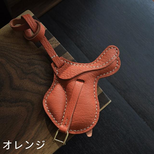 サドルモチーフキーホルダー  バッグチャーム  アクセサリー  革小物 キーリング キーイング 車の鍵  チャーム ストラップ  ギフト プレゼント 記念日  お祝い プチギフト 男女兼用 ハンドメイド  天然レザー 手作り_10