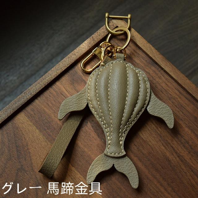 クジラ キーホルダー  バッグチャーム  アクセサリー  革小物 キーリング キーイング 車の鍵  チャーム ストラップ  ギフト プレゼント 記念日  お祝い プチギフト 男女兼用 ハンドメイド  天然レザー 手作り_6