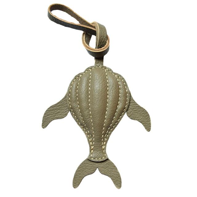 クジラ キーホルダー  バッグチャーム  アクセサリー  革小物 キーリング キーイング 車の鍵  チャーム ストラップ  ギフト プレゼント 記念日  お祝い プチギフト 男女兼用 ハンドメイド  天然レザー 手作り_12