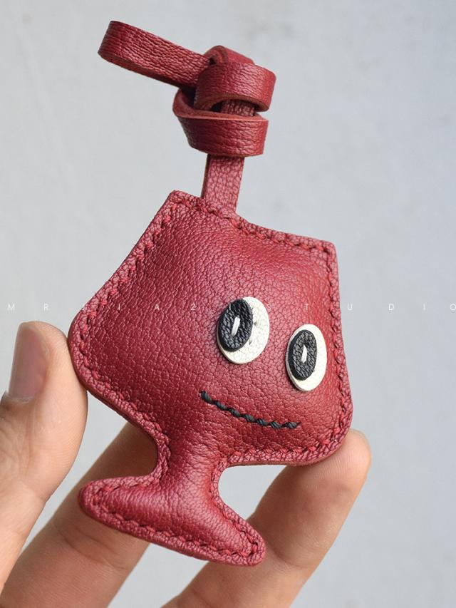ハンドメイド 羊革 キーチェーン バッグチャーム 小さくて可愛らしいデザイン キーホルダー  バッグチャーム  アクセサリー  革小物 キーリング キーイング 車の鍵  チャーム ストラップ  ギフト プレゼント 記念日  お祝い プチギフト_5