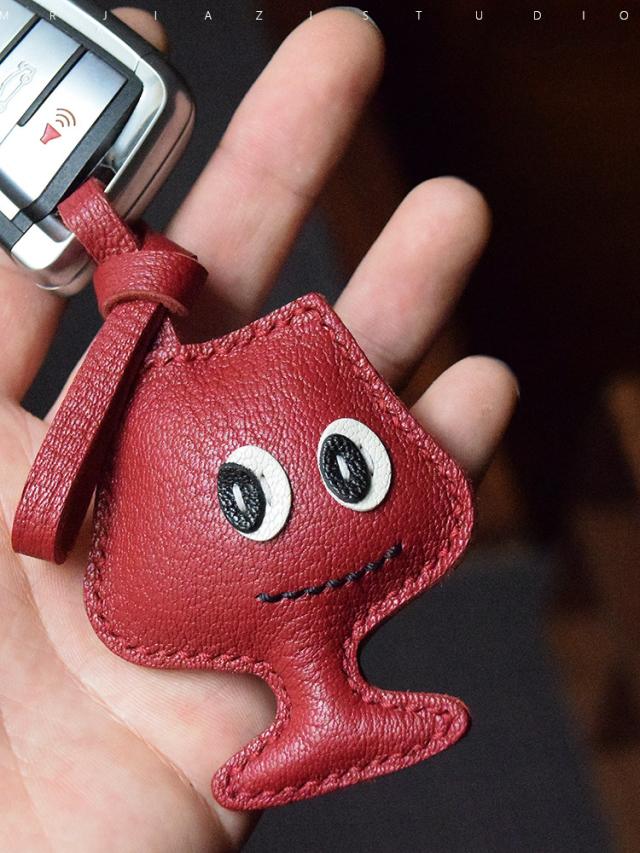 ハンドメイド 羊革 キーチェーン バッグチャーム 小さくて可愛らしいデザイン キーホルダー  バッグチャーム  アクセサリー  革小物 キーリング キーイング 車の鍵  チャーム ストラップ  ギフト プレゼント 記念日  お祝い プチギフト_4