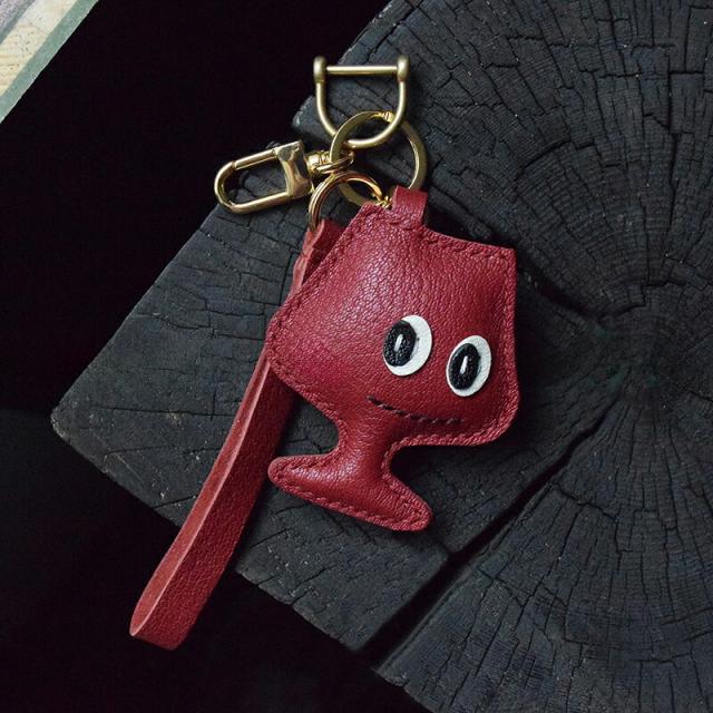 ハンドメイド 羊革 キーチェーン バッグチャーム 小さくて可愛らしいデザイン キーホルダー  バッグチャーム  アクセサリー  革小物 キーリング キーイング 車の鍵  チャーム ストラップ  ギフト プレゼント 記念日  お祝い プチギフト