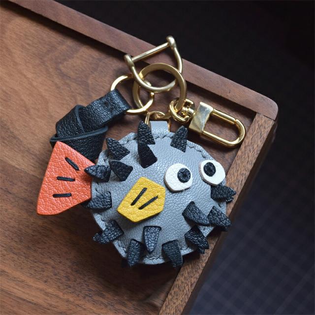 フグモチーフキーリング キーホルダー  バッグチャーム  アクセサリー  革小物 キーリング キーイング 車の鍵  チャーム ストラップ  ギフト プレゼント 記念日  お祝い プチギフト 男女兼用 ハンドメイド  天然レザー 手作り_2