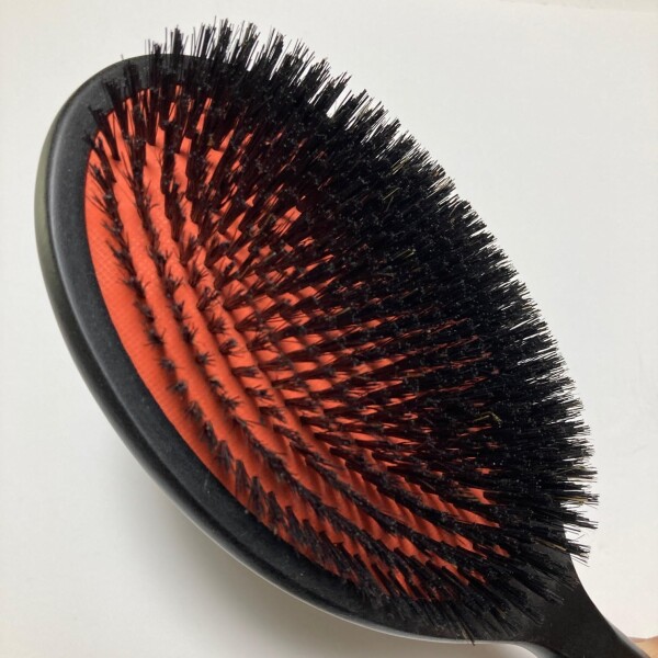 ドイツ製 ボア（猪毛）・ラージ 最高級ヘアブラシ ヘアブラシクリーナー付き 髪がやわらかく、細い方向き すべて天然素材 プレゼントに最適 株 ドイツ製 ボア（猪毛） #高級 ヘアブラシ 髪にの長さが普通 髪の毛量が