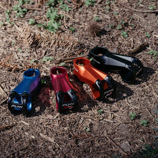 Funn(ファン) ストライジ(STRYGE) ドロップハンドルステム、角度 -5°、長さ55mm、バークランプ31.8mmのステム、マウンテンバイク、BMXバイク、ロードバイク、グラベルバイク用自転車ステム (