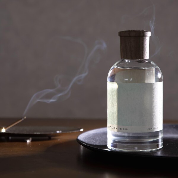 NITOKA -仁十香- フレグランスディフューザー 天然香料による癒しと活版印刷ラベルによる繊細さをデザインした高級フレグランス (本体250ml, AQUA)