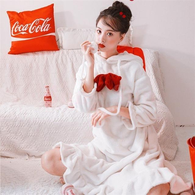 ネグリジェ 冬 ワンピース ネグリジェ ロング モコモコ ルームウェア レディース 蝶結びフード付き フランネル 厚手 暖かい 姫 パジャマ の通販はau Pay マーケット ラッキースマイルプラザ