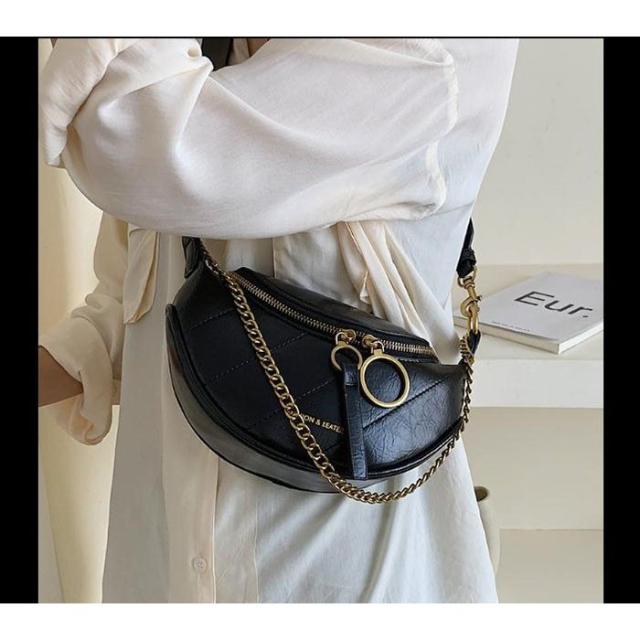 ショルダーバッグ レディース 斜め掛けバッグ 手提げ カバン かばん おしゃれ 可愛い 通学 通勤 大容量 新作