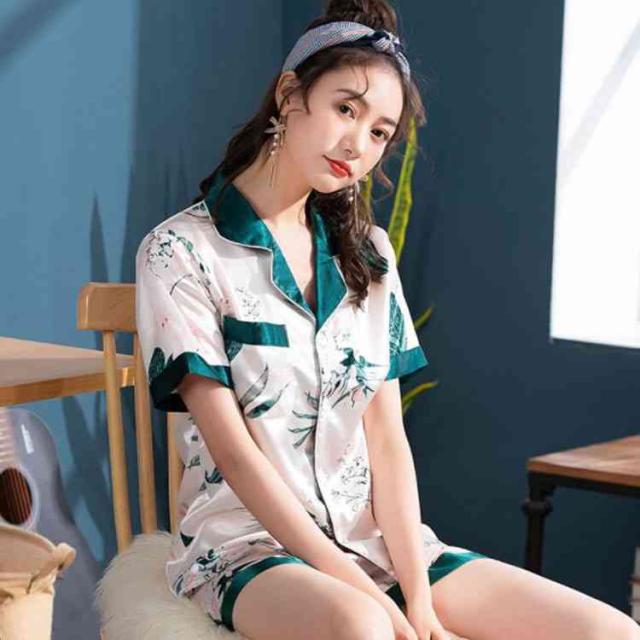 シルクタッチ パジャマ 可愛い パジャマ ショートパンツ パジャマ 上下セット レディース 春夏 部屋着 レディースルームウェアの通販はau Pay マーケット 吉成商店
