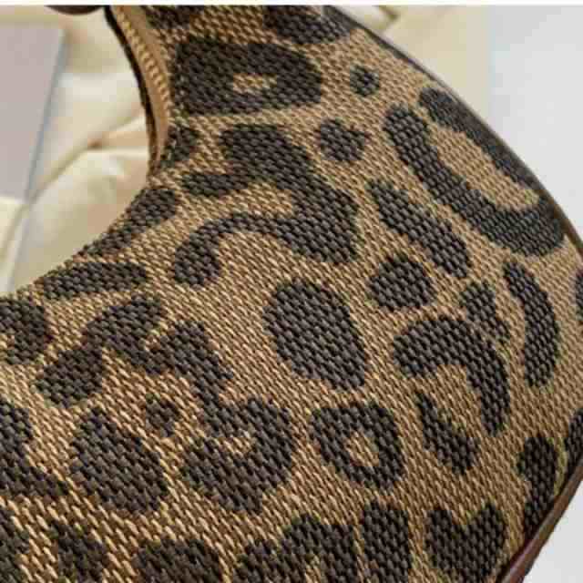 ハンドバッグ 3色展開 レオパード柄 ヒョウ柄 トレンド 大人可愛い こなれ感 デート かわいい 秋 肩掛け コンパクト お呼ばれ お出かけの通販は