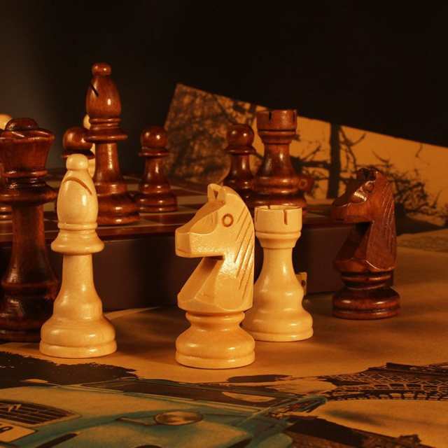 国際木製チェス盤、旅行収納ピース金属チェスセット、30x30x2.8cmの  