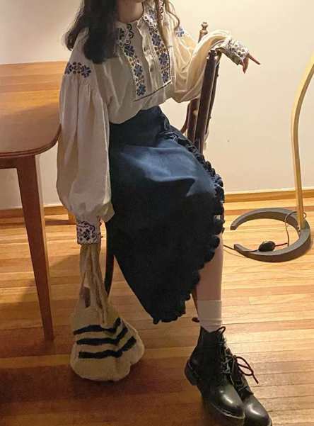 セットアップ ブラウス スカート 長袖 ボリューム袖 丸襟 ミモレ丈 ボタン 刺繍 編み込み ツーピース 送料無料 個性的 エスニック 北欧風 セットアップ ブラウス スカート 長袖 ボリューム袖 丸襟 ミモレ丈