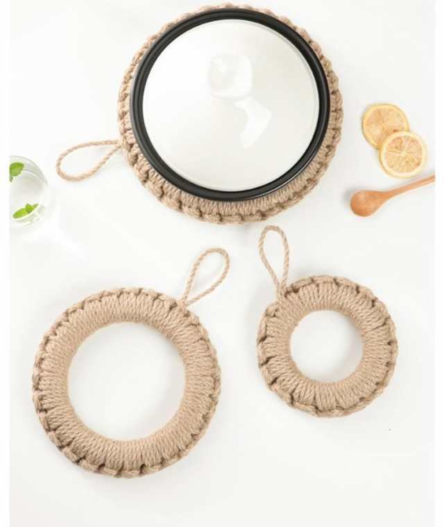 鍋敷き 自然素材 ジュート編み 1個 ナチュラルデザイン フック付 麻 リネン キッチン タジン鍋 敷き ポット ティーポット 丸型 ドーナツ 鍋敷き