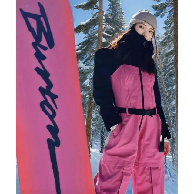 ウェア 2025 スノーボードウェア アウター 上下セット タイト ボードウェア パンツ 撥水加工 防風 レディース スノーボード ウェア 2025 スノーボードウェア スキーウェア スノボウェア 韓国風 大きいサイズ 雪遊び 防水 防寒 保温 ウェア 2025 スノーボードウェア アウター 上下セット タイト