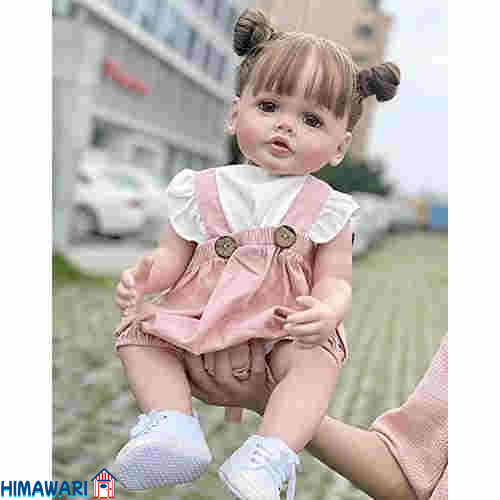 生まれ変わった赤ちゃん人形、本物そっくりのリアルなベビードール