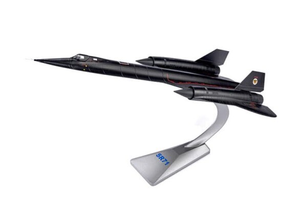 インターアライド(INTERALLIED) Air Force 1 1/72 SR-71 BLACK BIRD 61-17980 Dartboard tail art 完成品