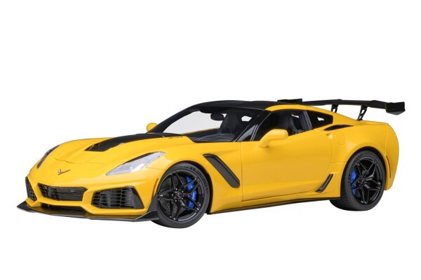 AUTOart 1/18 シボレー コルベット (C7) ZR1 イエロー 完成品