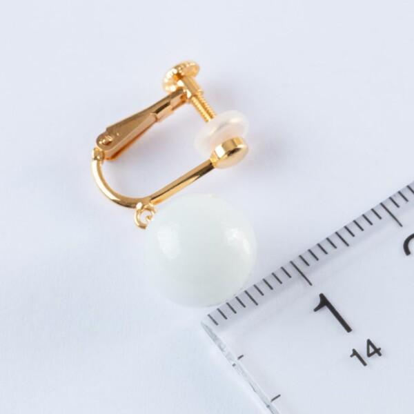 糸魚川天然翡翠 10mm玉 イヤリング（ネジバネ式/シリコンカバー） 日本