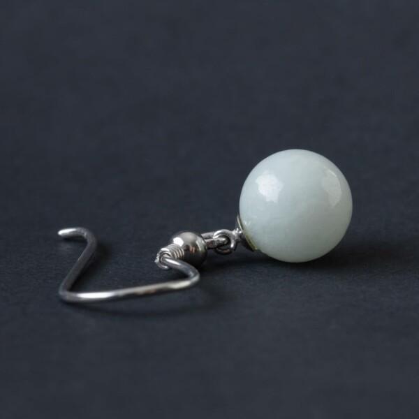 糸魚川天然翡翠 8mm玉 ゆれるシルバーフックピアス 日本国石 縄文の