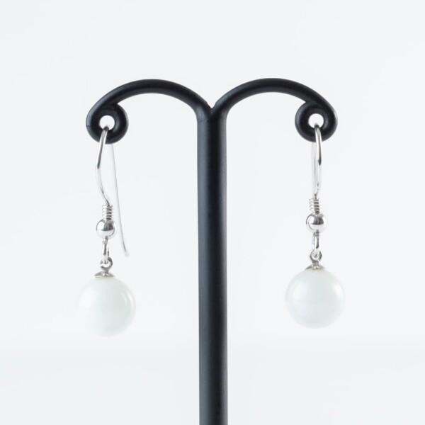 糸魚川天然翡翠 8mm玉 ゆれるシルバーフックピアス 日本国石 縄文の