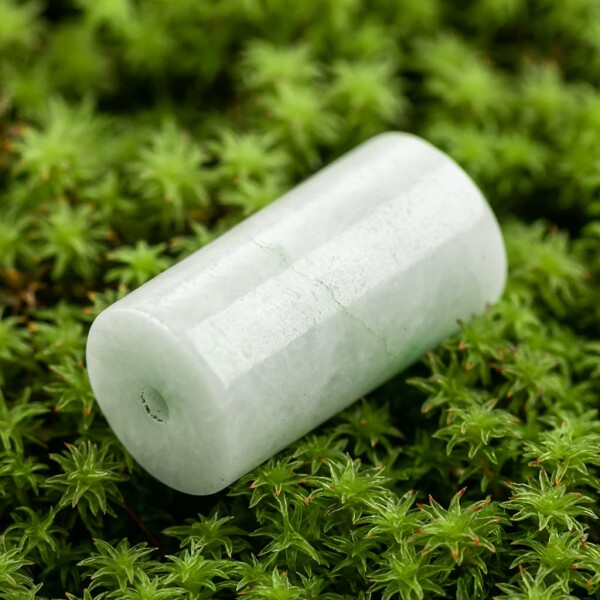 糸魚川天然翡翠 15mm管玉 ペンダント 淡緑色 日本国石 縄文の