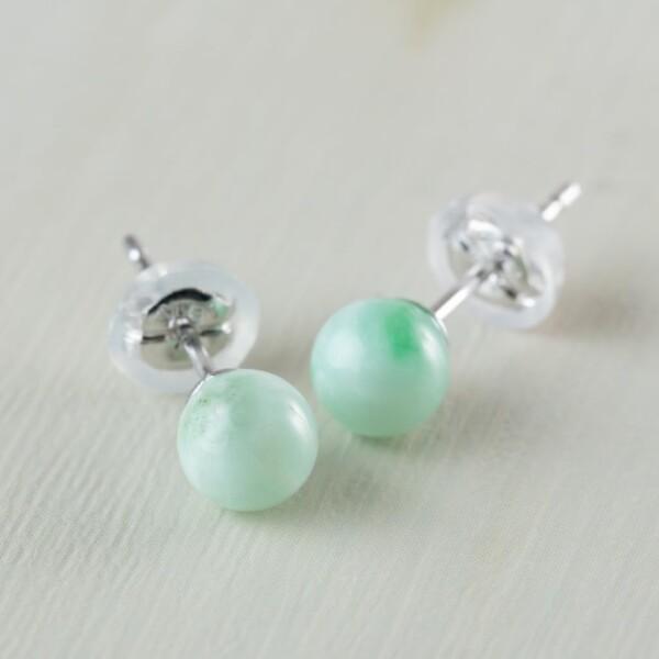 糸魚川天然翡翠 5mm玉 シルバーピアス 日本国石 縄文のパワーストーン APS0133 糸魚川天然翡翠 5mm玉 シルバーピアス 日本国石 縄文のパワーストーン