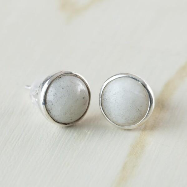糸魚川天然翡翠 8mm シルバーピアス 日本国石 縄文のパワーストーン APS0146 糸魚川天然翡翠 8mm シルバーピアス 日本国石 縄文のパワーストーン