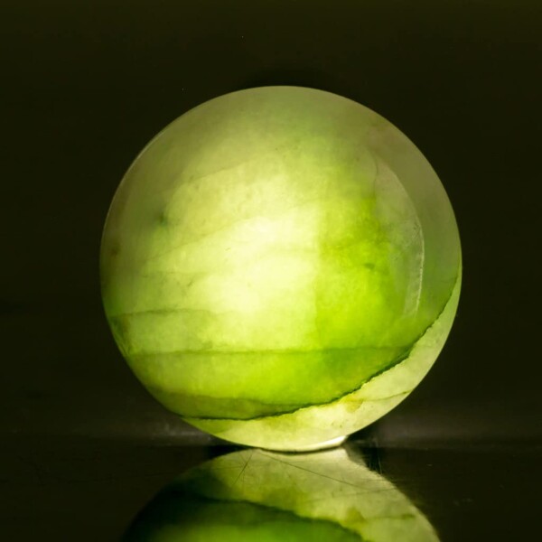 糸魚川天然翡翠 ゴルフマーカー 財布のお守りに 日本国石 縄文のパワーストーン MI0086 糸魚川天然翡翠 ゴルフマーカー 財布のお守りに 日本国石 縄文の