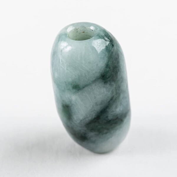 糸魚川天然翡翠 19mm管玉 ペンダント 濃緑色 日本国石 縄文のパワーストーンKD0347 糸魚川天然翡翠 19mm管玉 ペンダント 濃緑色 日本国石 縄文の