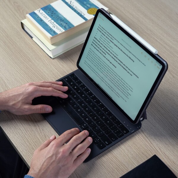 マジックキーボード for iPad Pro 13インチ（M4） 2024用 タイピング体験を提供するEasy-Setマグネティックキーボードケース、内蔵マルチタッチトラックパッド、英語配列、バックライト付き_5