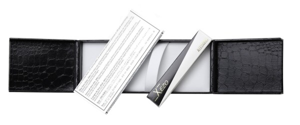 Xezo Maestro万年筆、中ペン先。 海洋起源の真珠層と虹色のアワビの殻