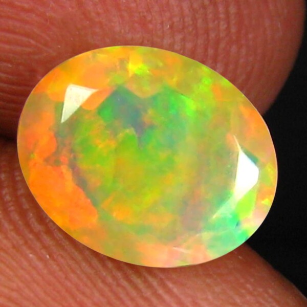 レインボーオパール ルースストーン 1.43 ct AAA+ Grade Faceted Oval