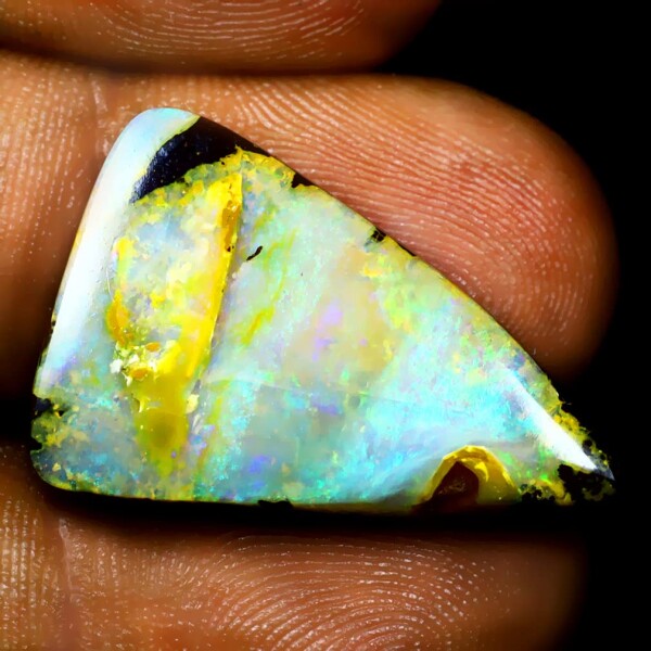 ボルダーオパール ルースストーン 30.62 ct Fancy Shape (26 x 17 mm