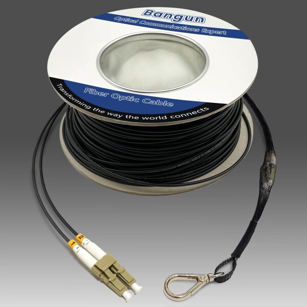 アーマード光ケーブル 150m - LC/LC コネクタ OM3 マルチモード デュプレックス 50/125μm 光ファイバーケーブル