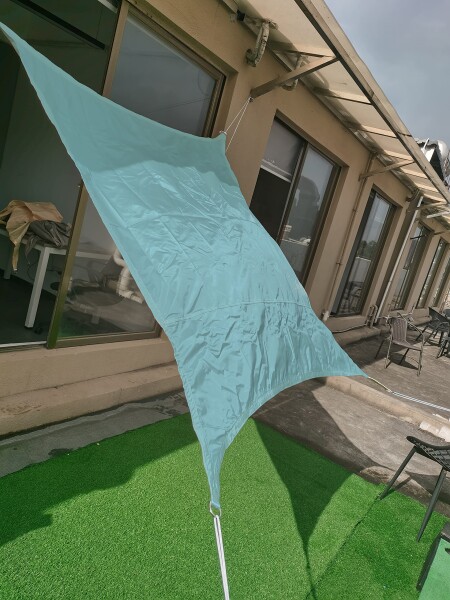 サンシェード 日除け 雨よけ シェード セイル UVカット目隠し 目かくし 紫外線 UV対策 省エネ 節約 節電 洋風 タープ おしゃれ アウトドア 日よけ 日除 夏 庭 ガーデン ベランダ 撥水 (300×5_7