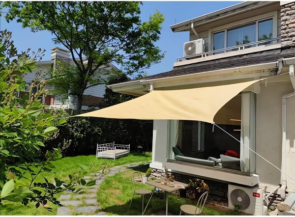 Homeme 日除け シェード 屋外 オーニング シェード UVカット 通気性 水が溜まらない 防塵 落葉防止 ベージュ 取付金具ロープ付き_7