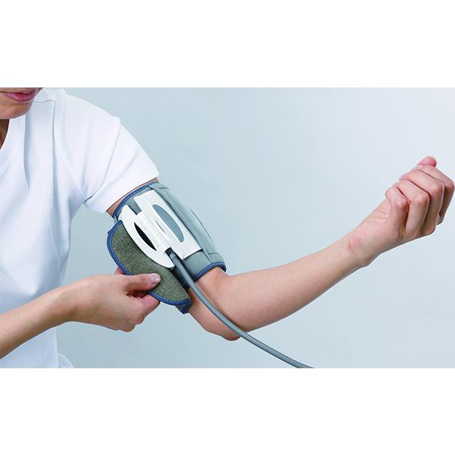 【管理医療機器】上腕式血圧計 BP-223 メモリー機能：90回×2人分