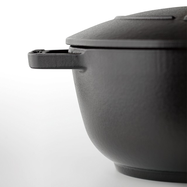 staub ストウブ 鍋 ワナベ Wa-NABE L 20cm 日本正規販売品 両手 鋳物