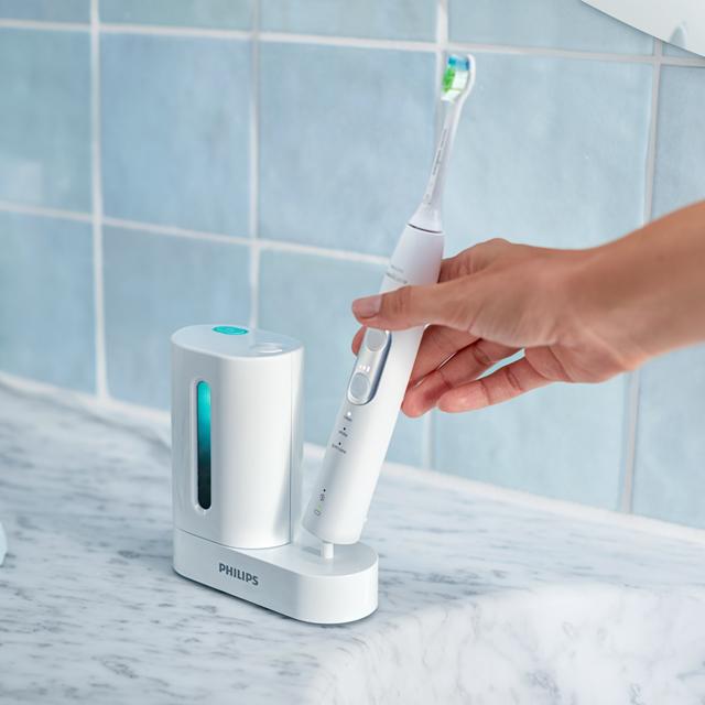 フィリップス HX6839／54 プロテクトクリーン除菌器付 ソニッケアー