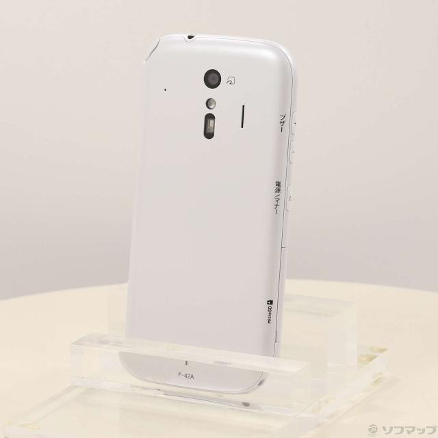 中古)FUJITSU らくらくスマートフォン 32GB ホワイト F-42A 中古)FUJITSU らくらくスマートフォン 32GB ホワイト F-42A