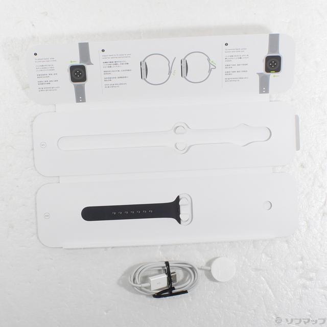 (中古)Apple Apple Watch SE 第1世代 GPS 40mm スペースグレイアルミニウムケース ブラックスポーツバンド(198-ud)_4